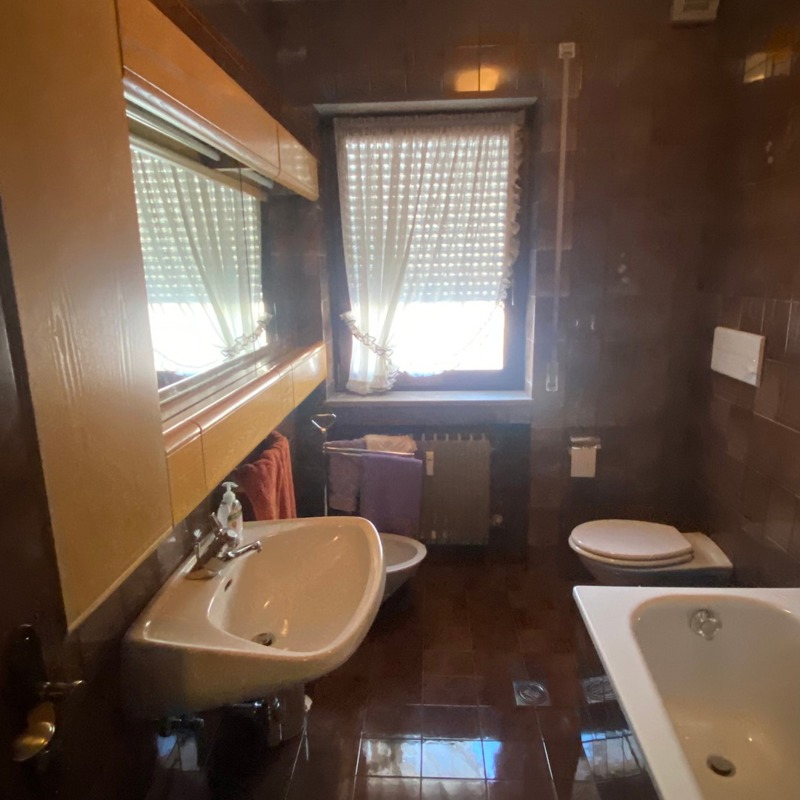  Ristrutturazione del bagno in un appartamento per vacanze di 45 anni