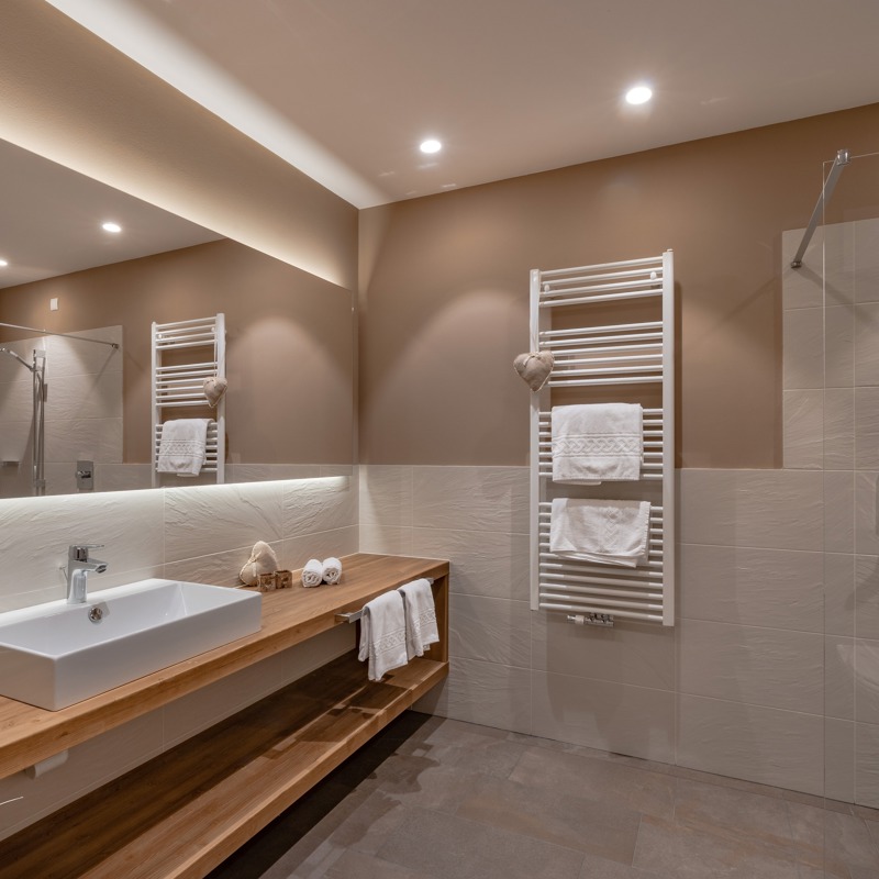 River Hotel Post - construction of new extension with hotel rooms