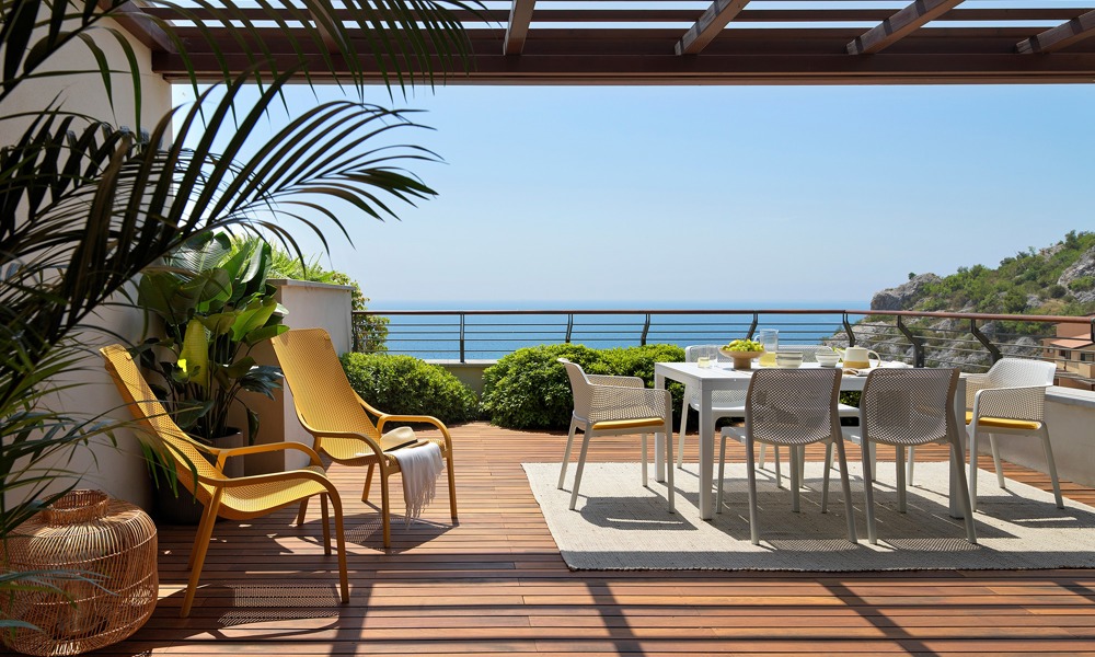 Outdoor catering furniture