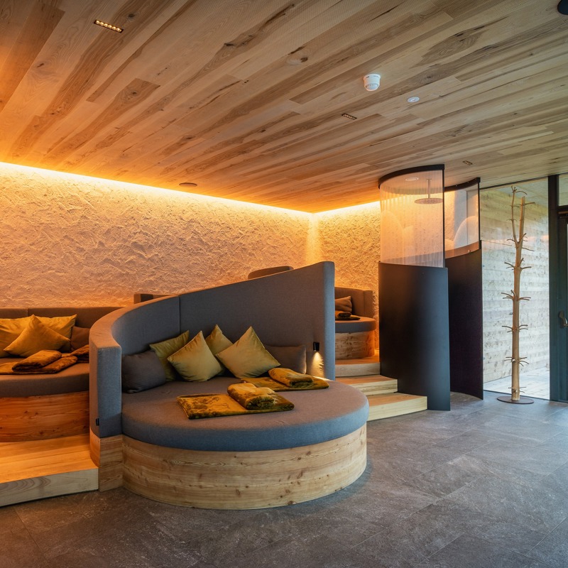 Chalets Valsegg - la piscina nella foresta